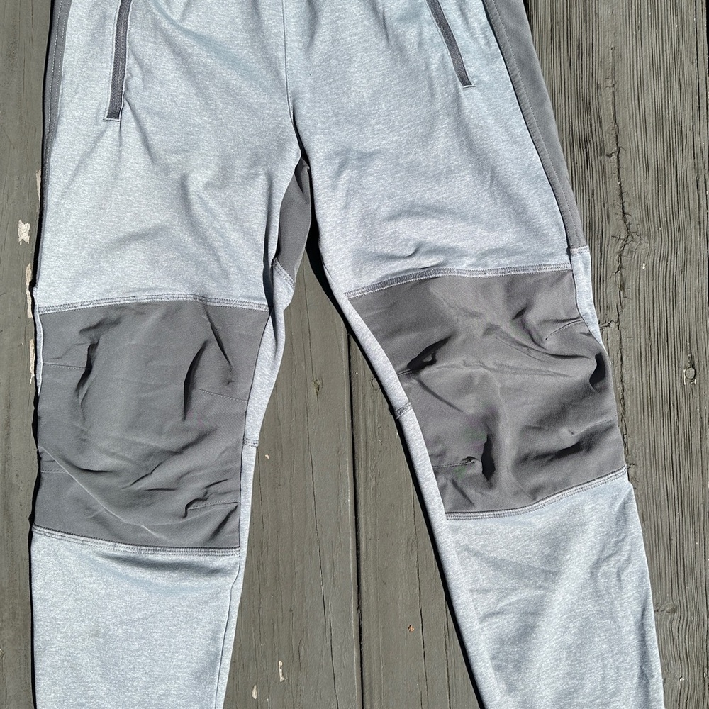L.L. Bean size 8 boys adventure joggers